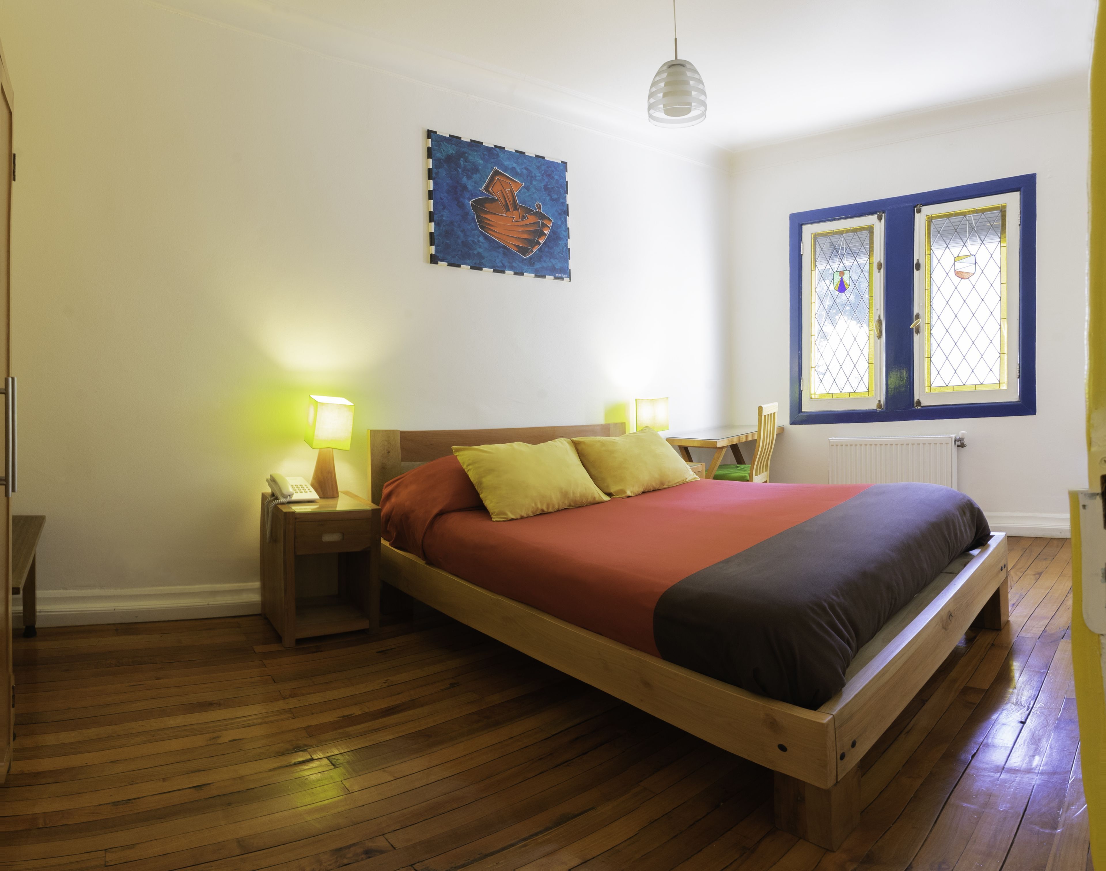 In-room safe, soundproofing, free WiFi, bed sheets