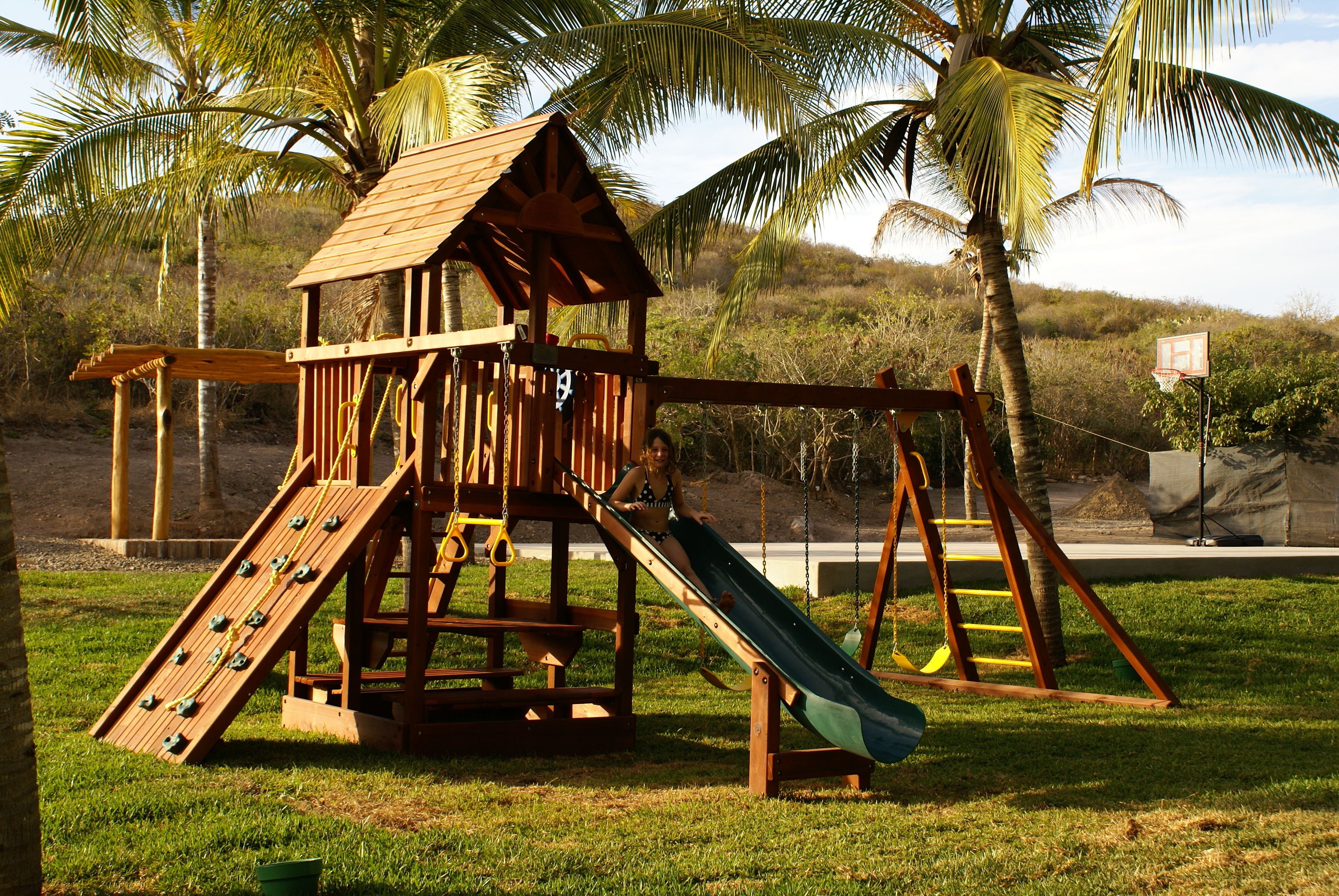 children’s play area – outdoor