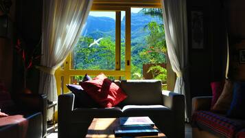 Área de estar no saguão