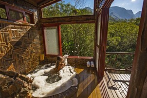 Bañera de hidromasaje privada