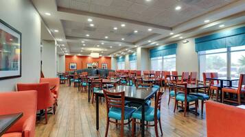 Desayuno buffet incluido todos los días