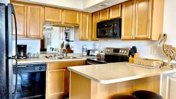 Condo, 1 Bedroom, Balcony, Beachfront (1.5 Bathrooms) | Private kitchen | Full-size fridge, microwave, oven, stovetop