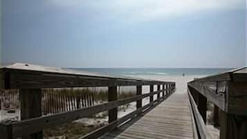 Plage, sable blanc, pĂȘche sur place