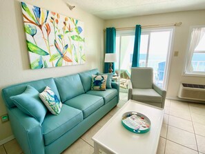 Condo, 1 Bedroom, Balcony, Beachfront (52) | Wohnbereich