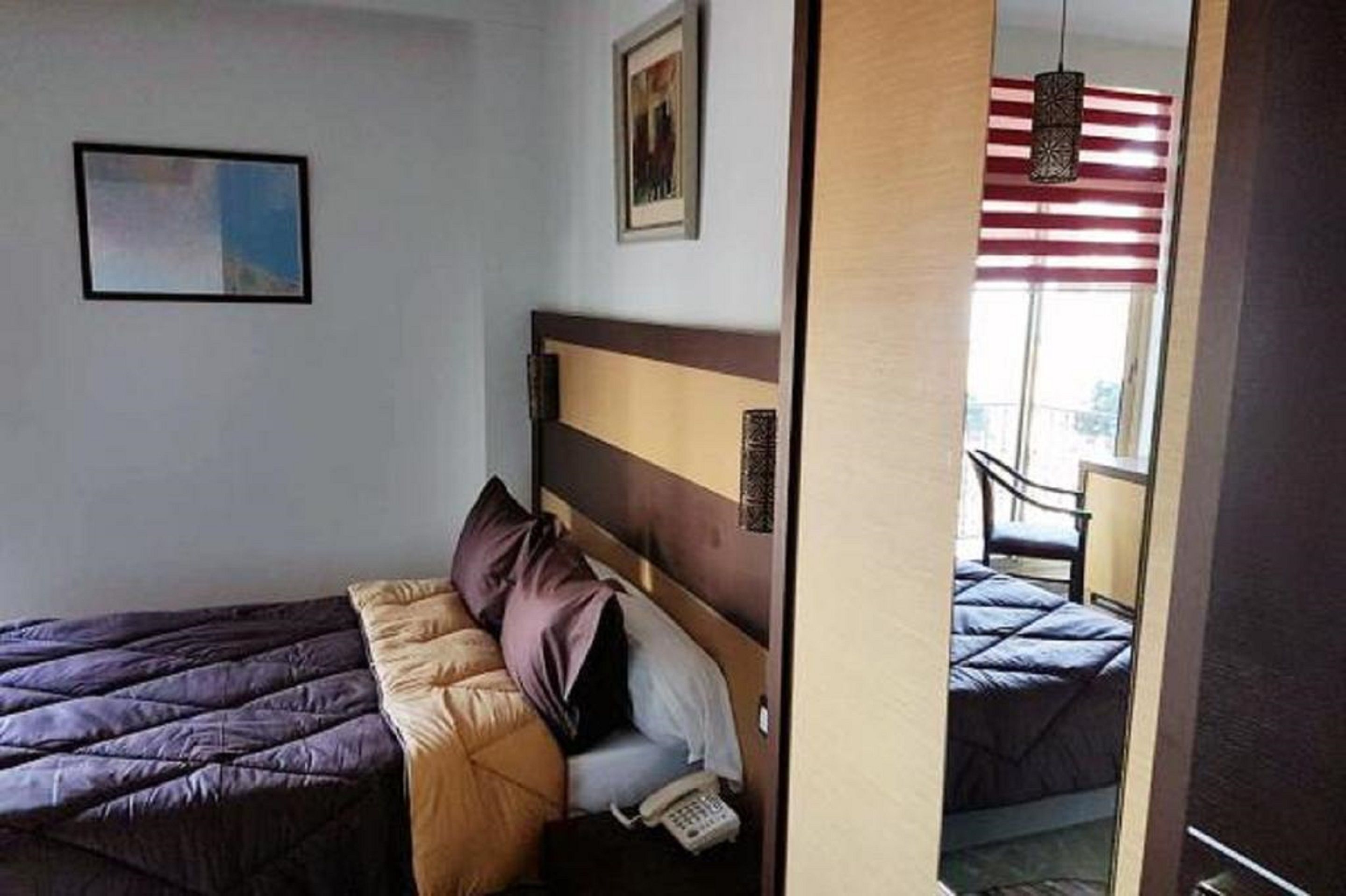 standard single room, 1 single bed | minibar, in-room safe, desk, blackout curtains