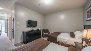 Deluxe Double Room, Multiple Beds, Refrigerator & Microwave