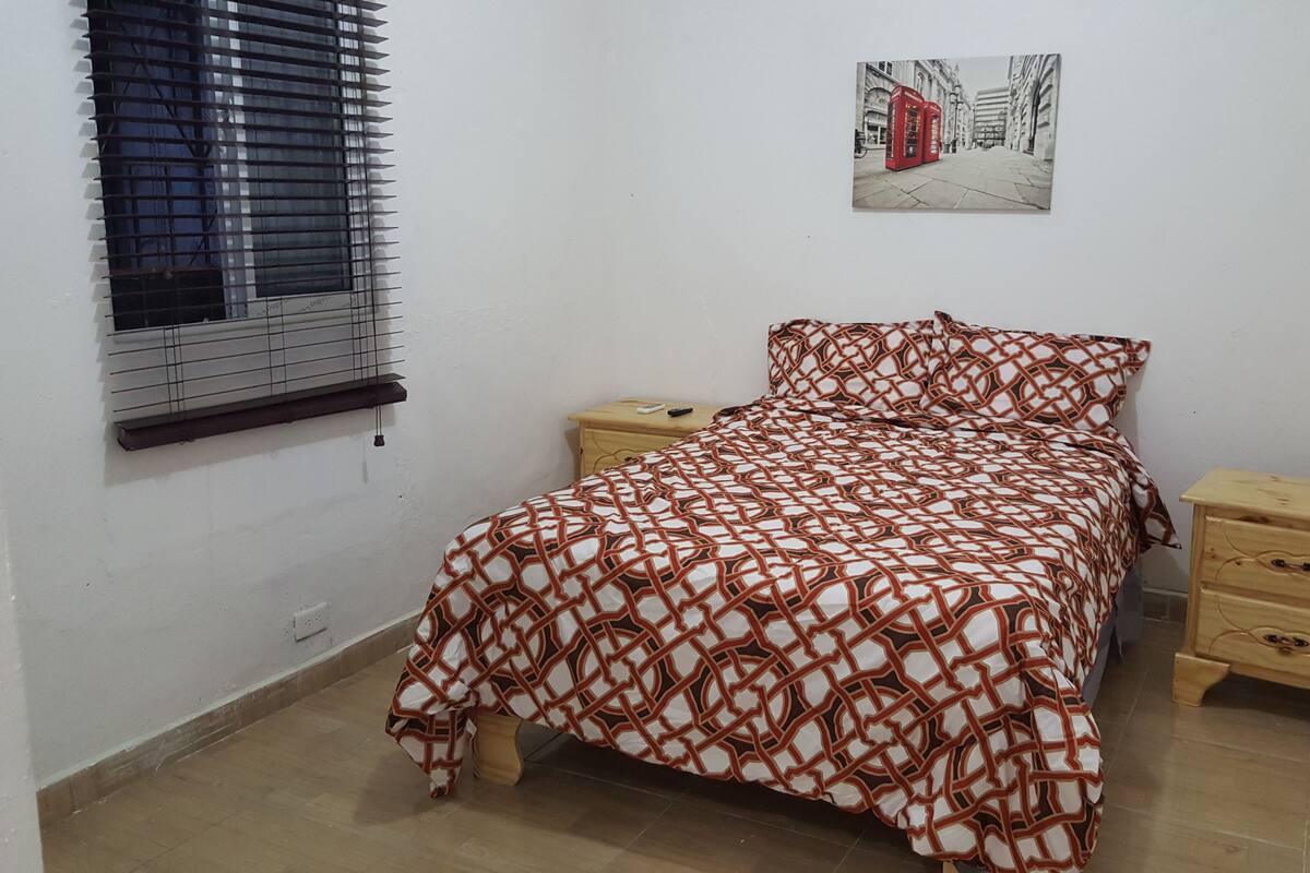 Vila luxo, 5 quartos, para fumantes, vista para a piscina | Escrivaninha, ferros/tábuas de passar roupa, berços (sobretaxa)