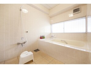 Penthouse (W/ Washing Machine) | Bilik Mandi | Gabungan pancuran/tab mandi, kelengkapan dandanan diri percuma, selipar 