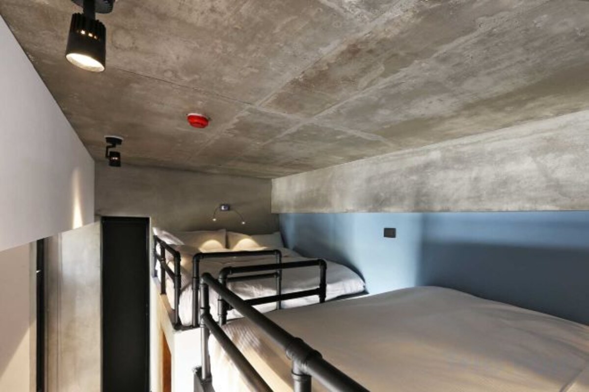 MINI Quad Room