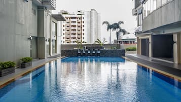 Outdoor pool, pool loungers