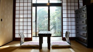 和室 | WiFi (無料)、ベッドシーツ