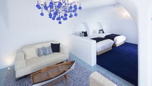 华  丽套房 (Santorini) | 1 多间卧室、高档床上用品、迷你吧、客房内保险箱