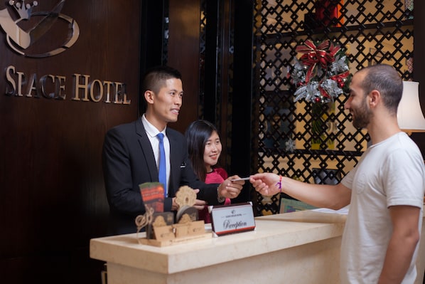 Check-in-/Check-out-Schalter