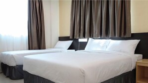 Kamar Keluarga | Brankas, meja kerja, Wi-Fi gratis, dan seprai linen