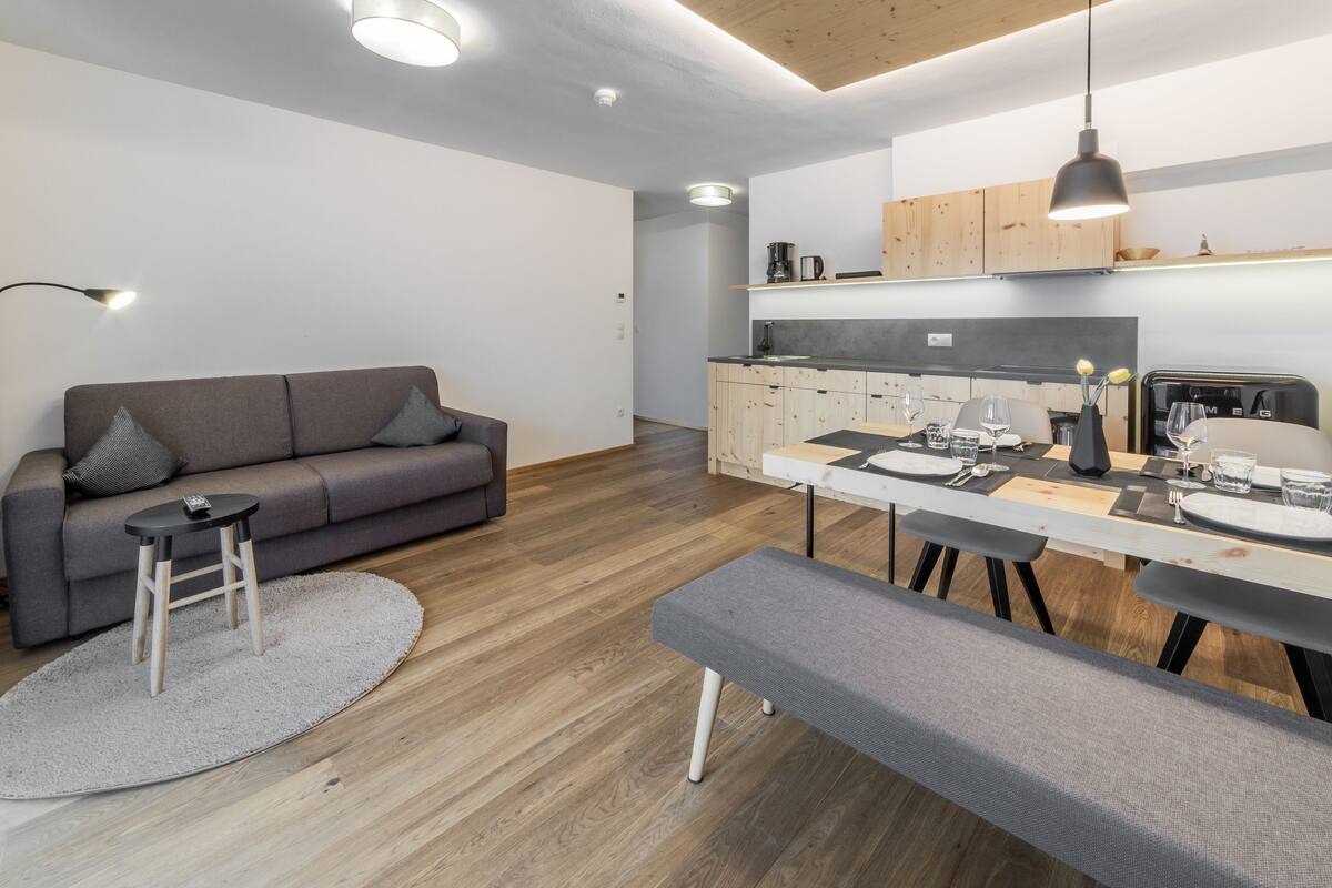 Apartment, Kitchenette, Mountain View | Living room | 32-inch flat-screen TV with satellite channels, TV