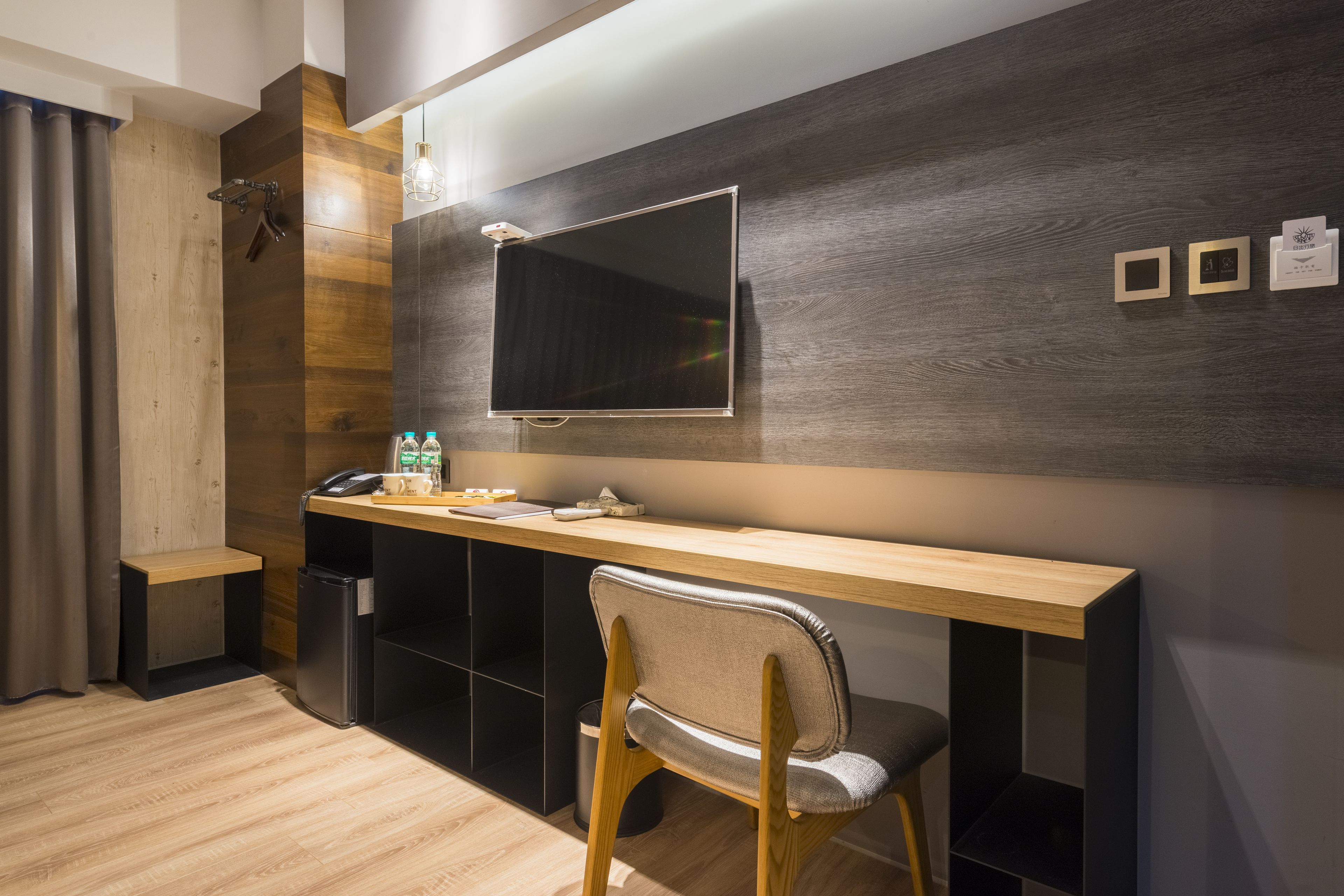 twin room | in-room business centre