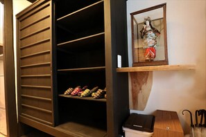 Interior entrance - Rakuya Karasuma Gojo (Kyoto)