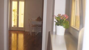 Appartement Exclusif, 1 chambre, vue plage | Coin séjour | Télévision à écran plat