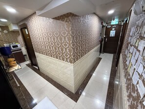 Hallway - Modern (Kowloon)