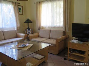 Living room - Sun Apartelle Hotel (Panglao)