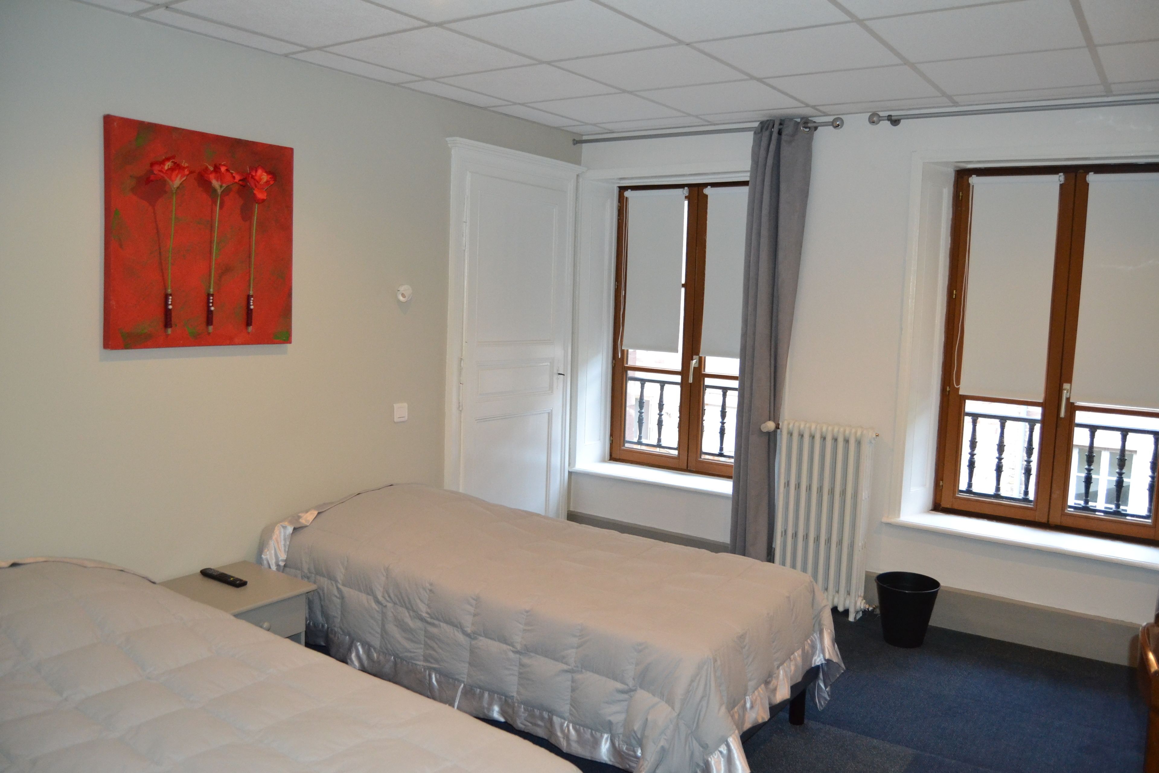 standard twin room | free wifi, bed sheets