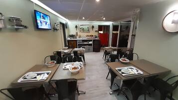 Daily buffet breakfast (EUR 9.00 per person)