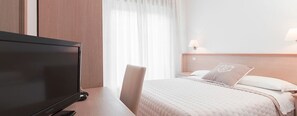 Cribs/infant beds, rollaway beds, free WiFi - Hotel Airone (Cervia)