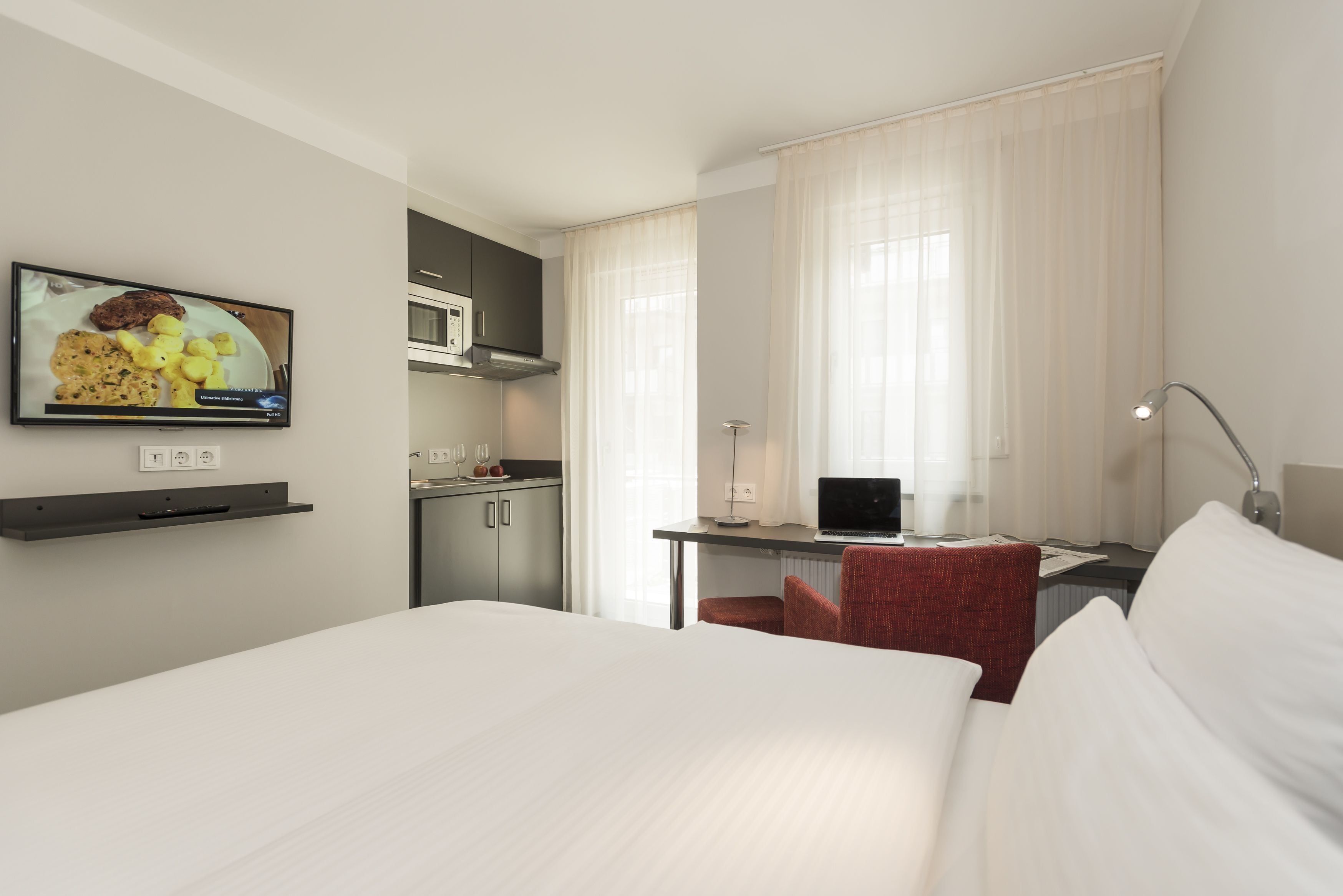 Desk, laptop workspace, soundproofing, free WiFi