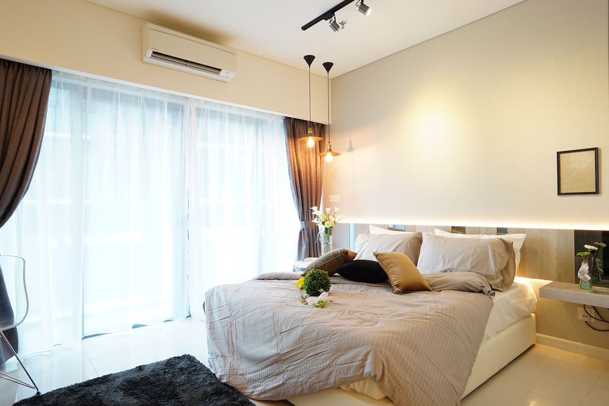 Suite Premium | Tabla de planchar con plancha y wifi gratis