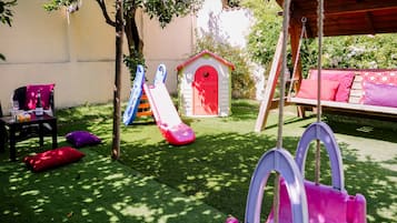 Außen-Kinderspielplatz