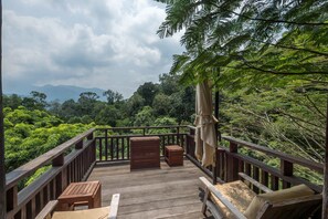Villa Aranya Harundalu Suite | Terrace/patio