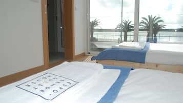 Double Room, River View | Free WiFi