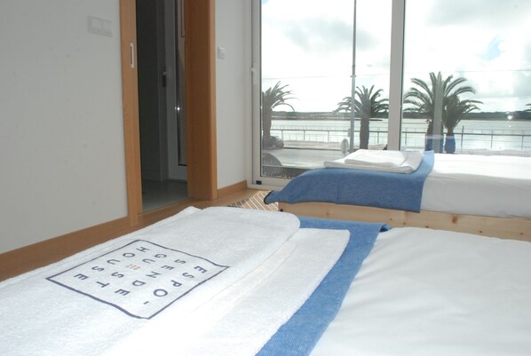 ダブルルーム リバービュー | WiFi (無料)