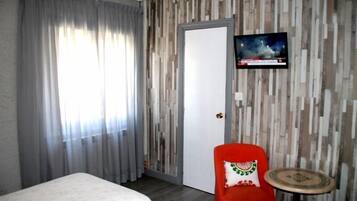 Twin Room | Langsir/tirai gelap terus