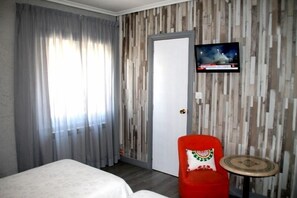 Twin Room | Langsir/tirai gelap terus