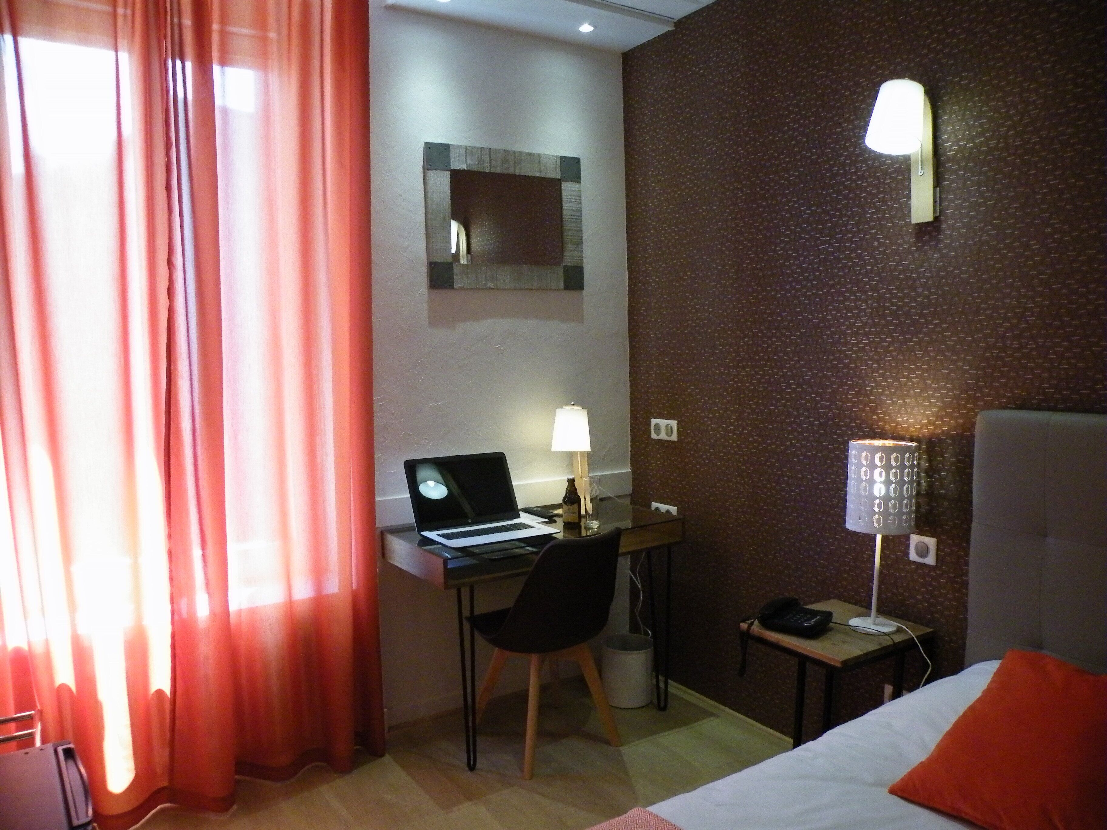 1 bedroom, premium bedding, minibar, desk