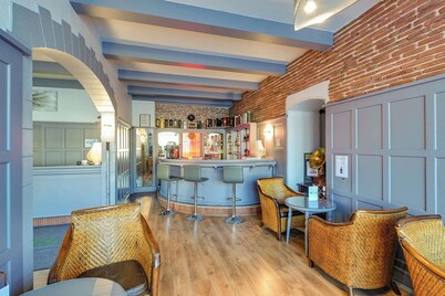 Brit Hotel Roanne - Le Grand Hotel