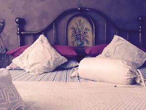 Deluxe-Zimmer, 1 Schlafzimmer, mit Bad, Stadtblick | 1 Schlafzimmer, hochwertige Bettwaren, Pillowtop-Betten