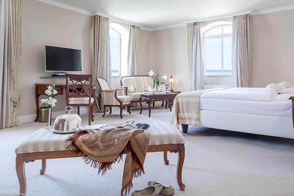 double room (flexible, 1 stay different rooms) | minibar, in-room safe, desk, free wifi