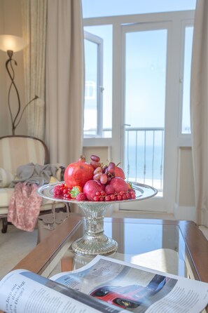 Minibar, in-room safe, desk, free WiFi