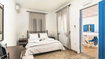 Deluxe Studio (No 5) | 1 bedroom, Egyptian cotton sheets, premium bedding, Select Comfort beds