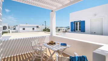 Deluxe Studio (No 5) | City view