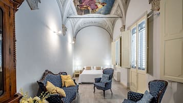 Deluxe Suite, Garden View | Premium bedding, in-room safe, desk, soundproofing