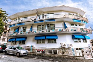 Front of property - La Vela hotel (Varazze)