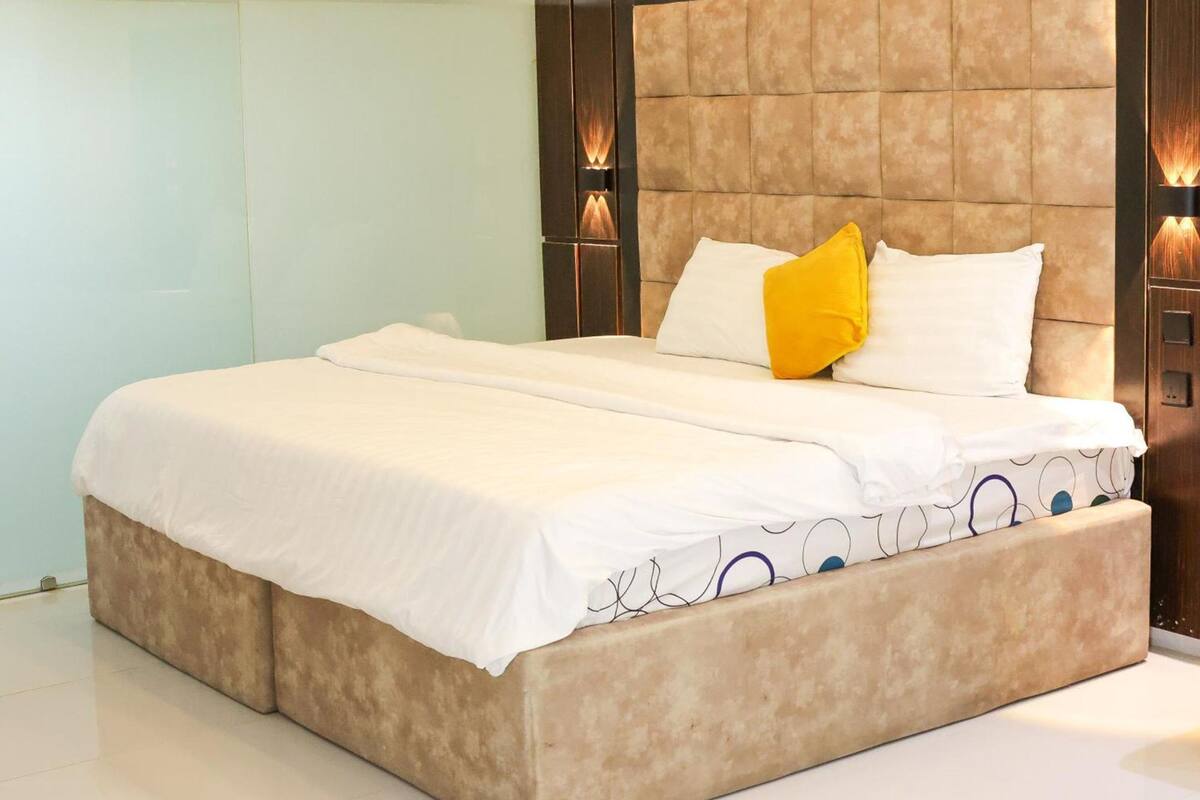 Premium Room | In-room safe, desk, laptop workspace, blackout curtains