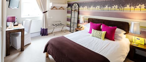 Double Room | Egyptian cotton sheets, hypo-allergenic bedding, iron/ironing board