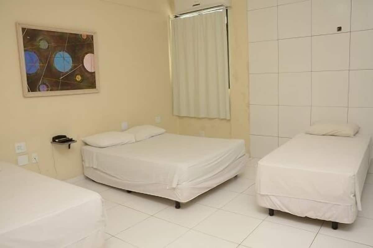 Quadruple Room | Minibar, blackout drapes, free WiFi