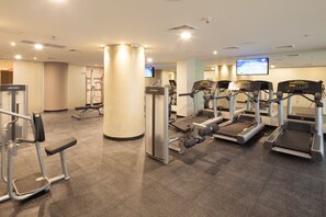 Gym - Radisson Hotel Santa Cruz (Santa Cruz)