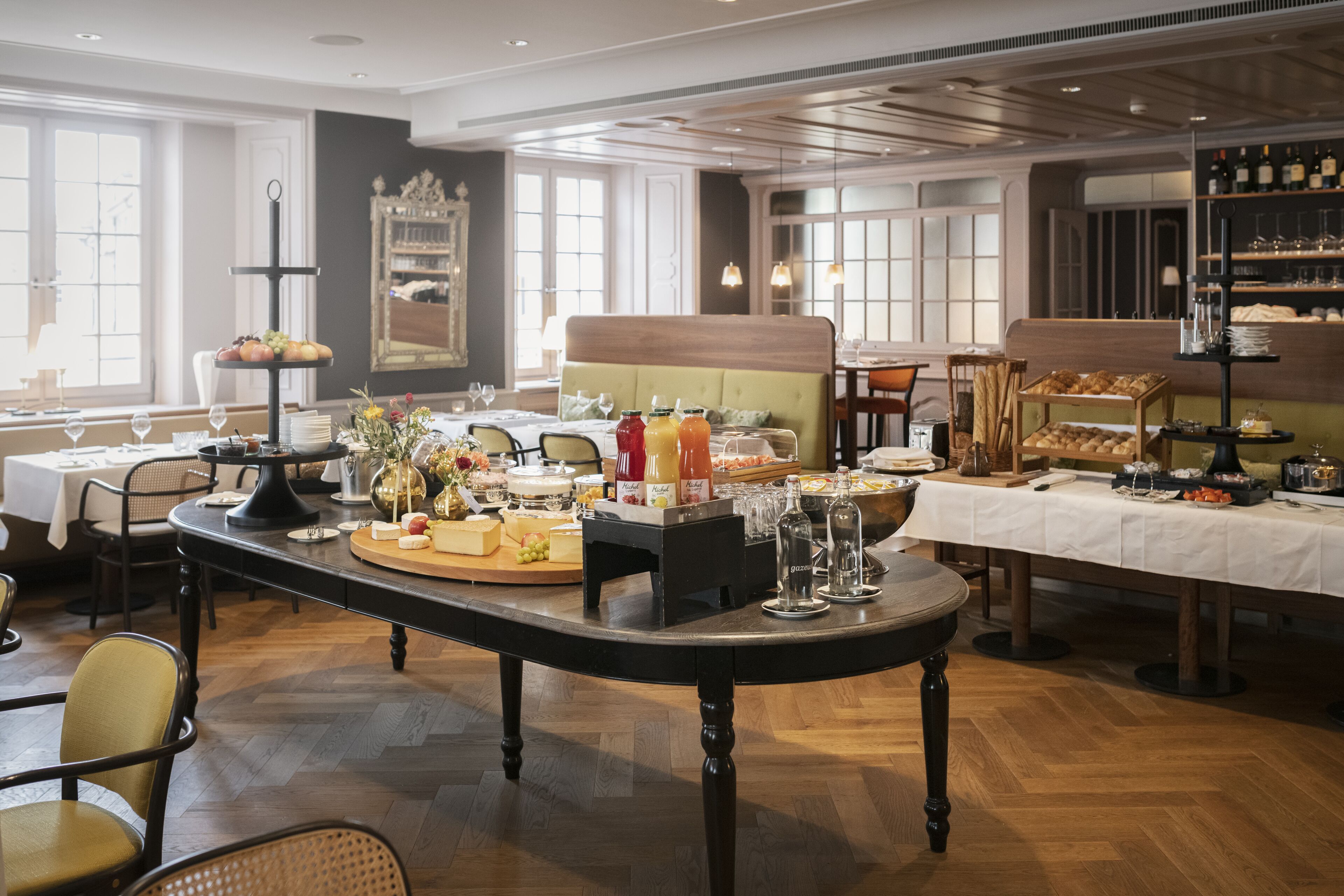daily buffet breakfast (chf 30 per person)