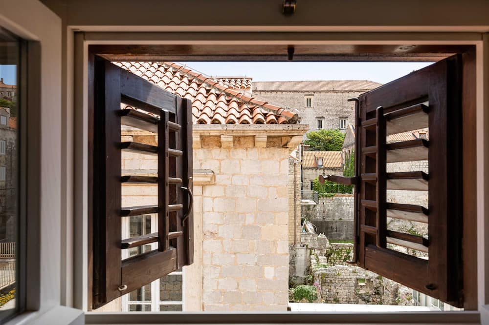 Apartments & Rooms Lejletul